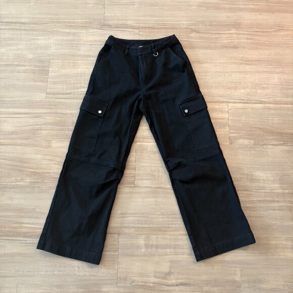 COPY - PRINCESS POLLY BLACK FALLOUT CARGO PANTS 🖤 - Picture 3 of 4